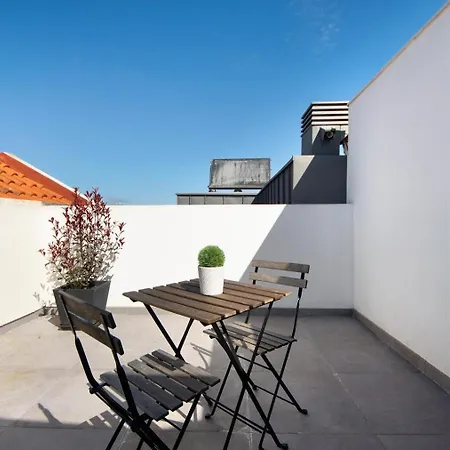 Terrace For 2 In Center Apartman